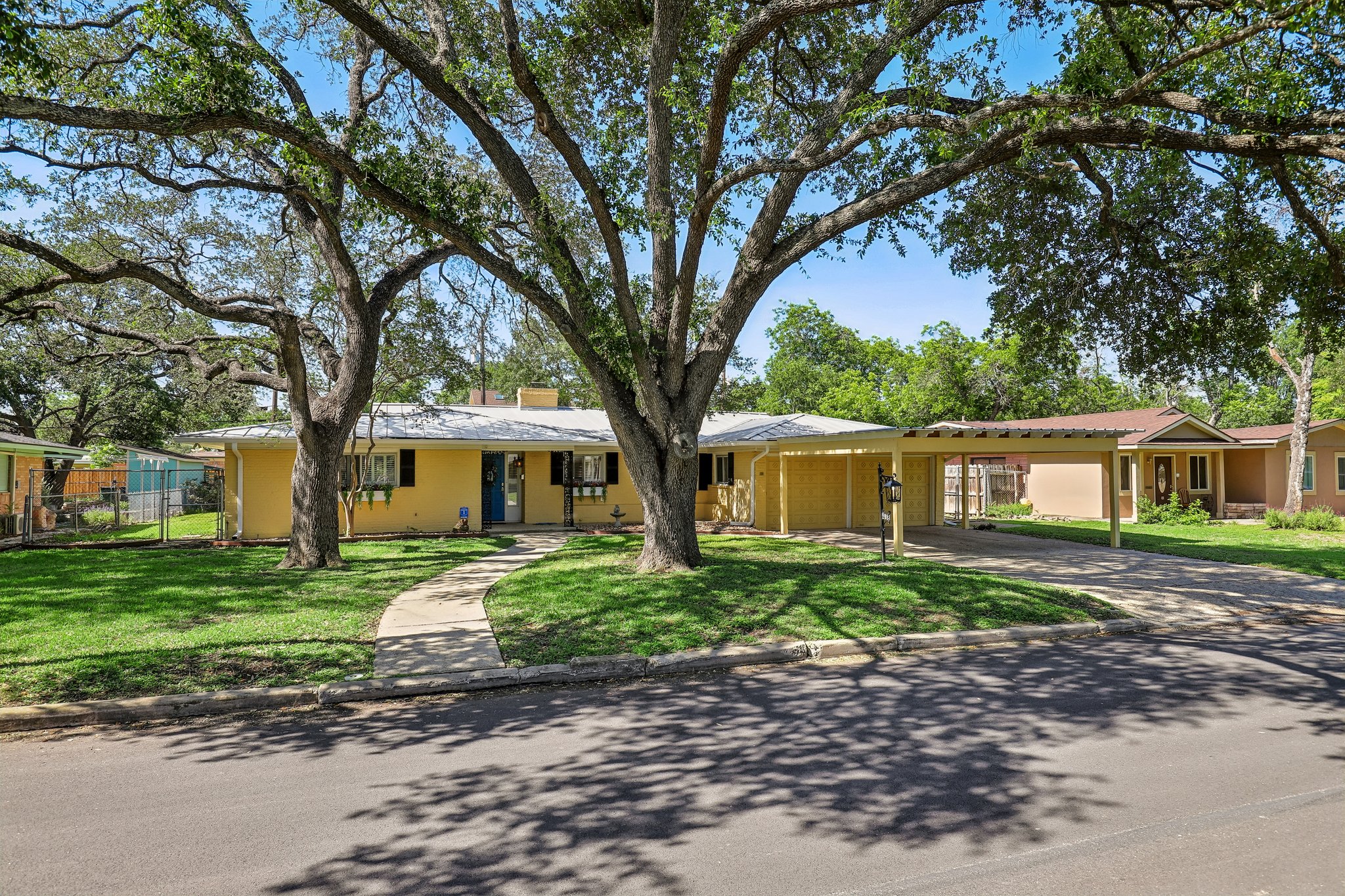 Northridge Dr-S1505-004.jpg