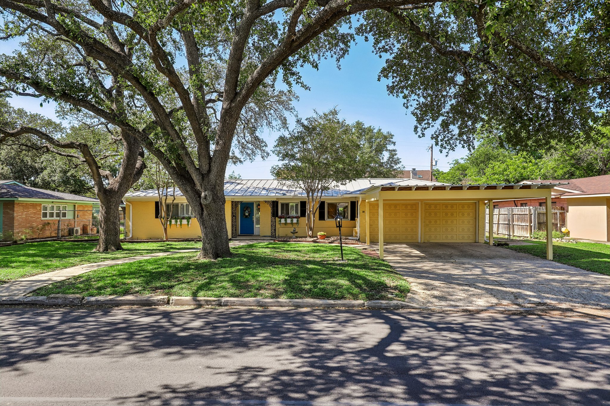 Northridge Dr-S1505-005.jpg