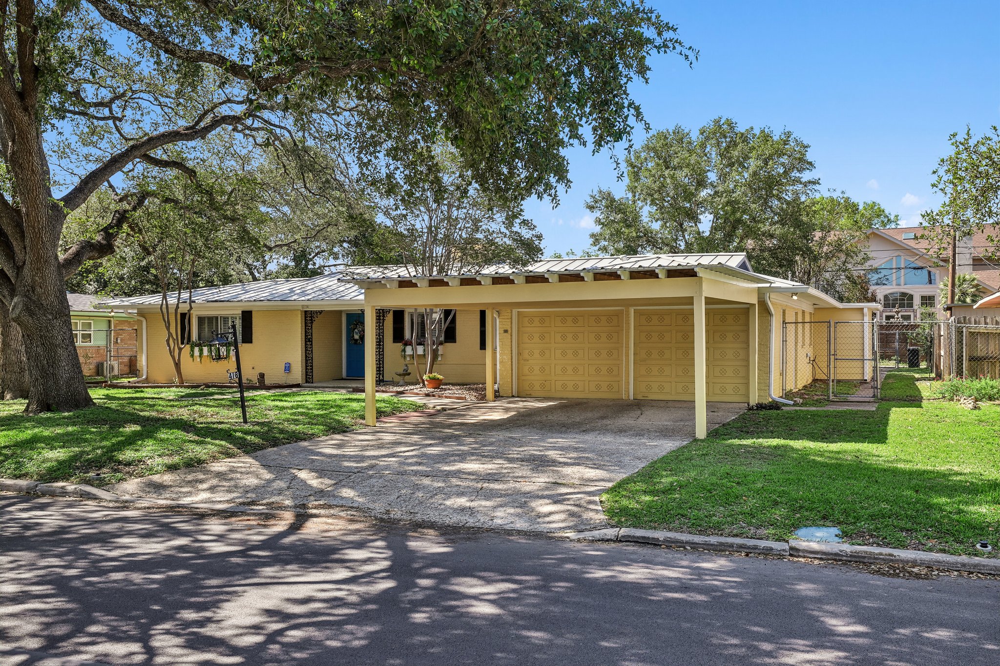 Northridge Dr-S1505-007.jpg