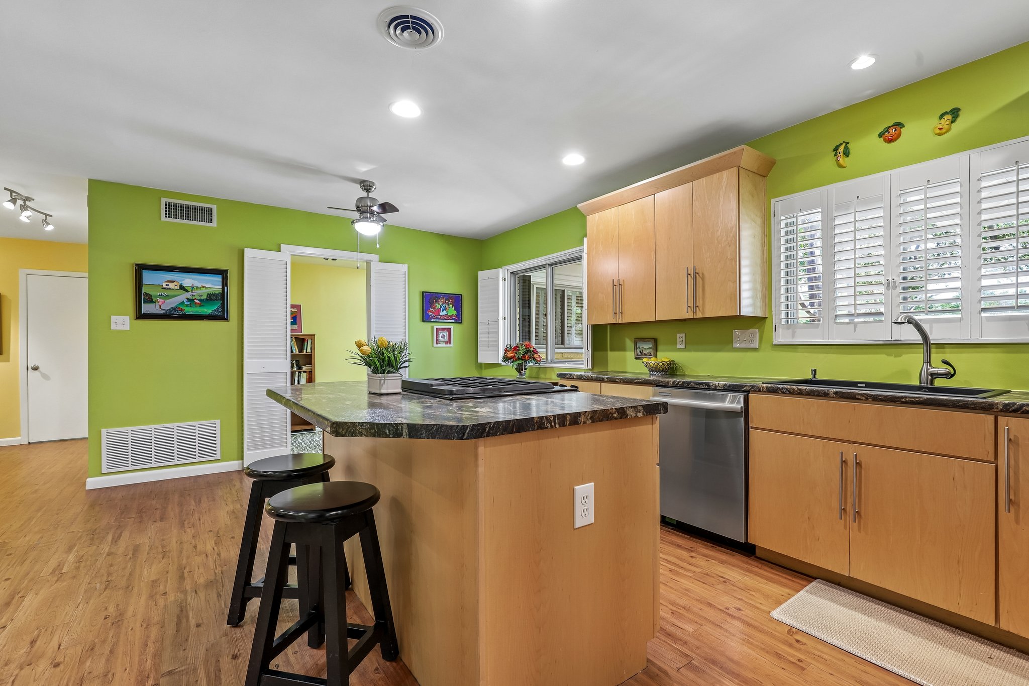Northridge Dr-S1505-041.jpg