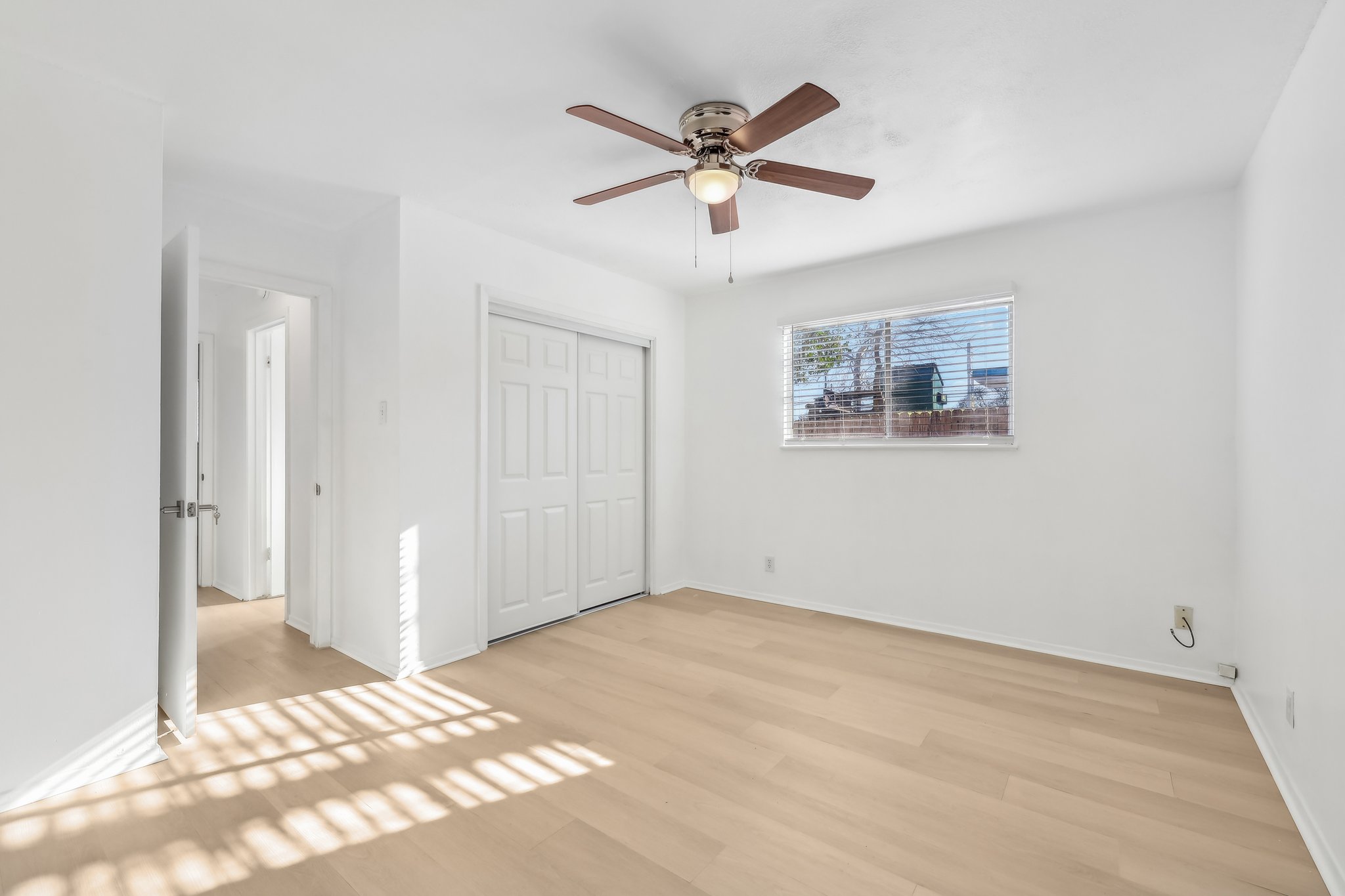 418 Sarah St Unit B-015.jpg