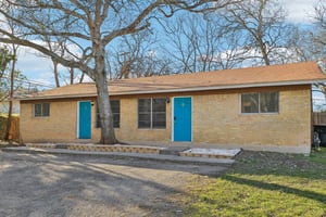 418 Sarah St Unit A-003.jpg