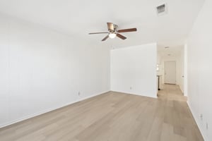 418 Sarah St Unit A-008.jpg