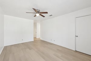 418 Sarah St Unit A-017.jpg