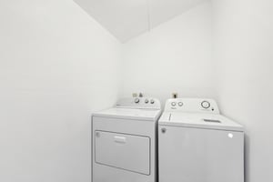 418 Sarah St Unit A-025.jpg