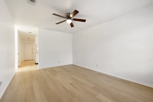 418 Sarah St Unit B-004.jpg