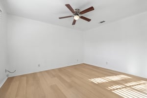 418 Sarah St Unit B-013.jpg