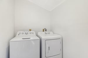 418 Sarah St Unit B-021.jpg