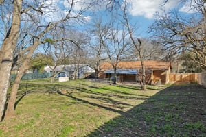 418 Sarah St Unit B-024.jpg