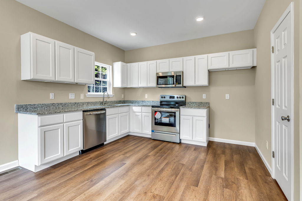 418 Smith St, Burlington, NC 27217, USA Photo 12