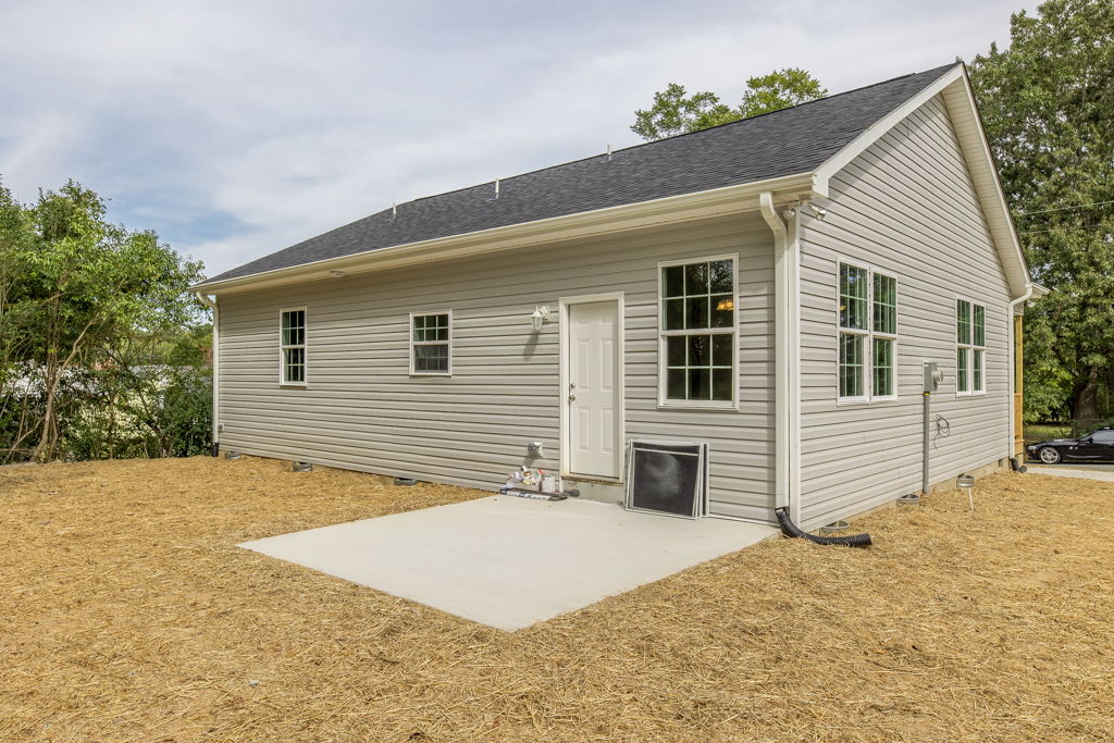 418 Smith St, Burlington, NC 27217, USA Photo 26