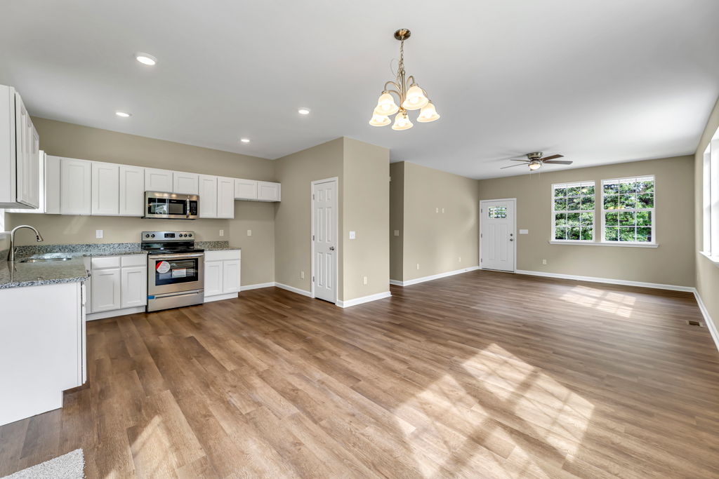 418 Smith St, Burlington, NC 27217, USA Photo 11