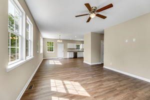 418 Smith St, Burlington, NC 27217, USA Photo 7