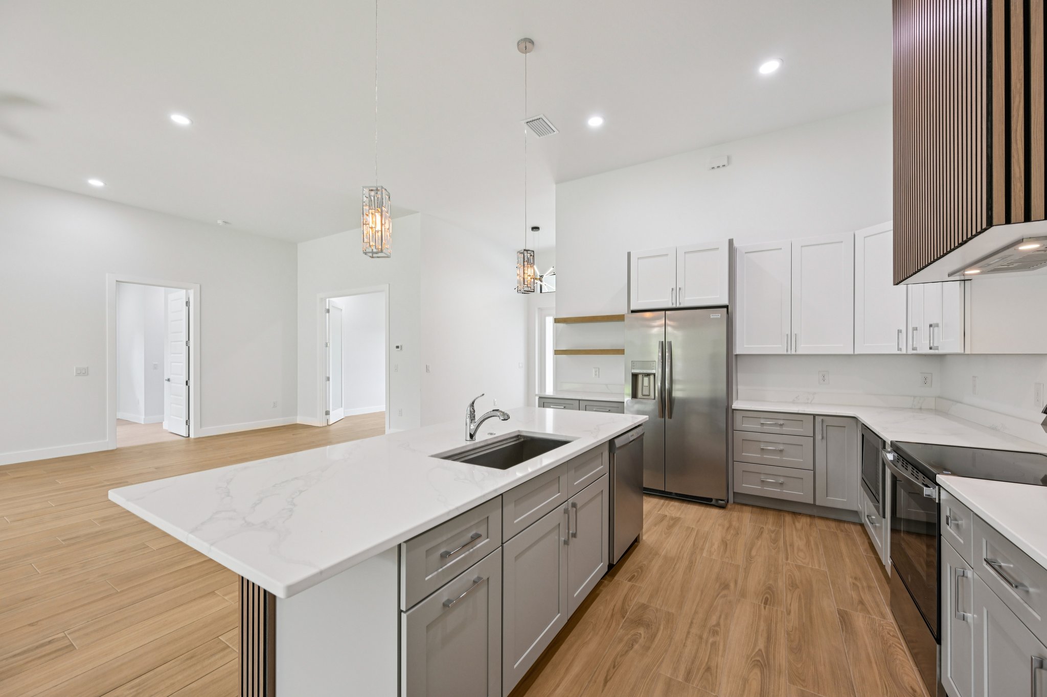 Troutdale St-S1403-015.jpg