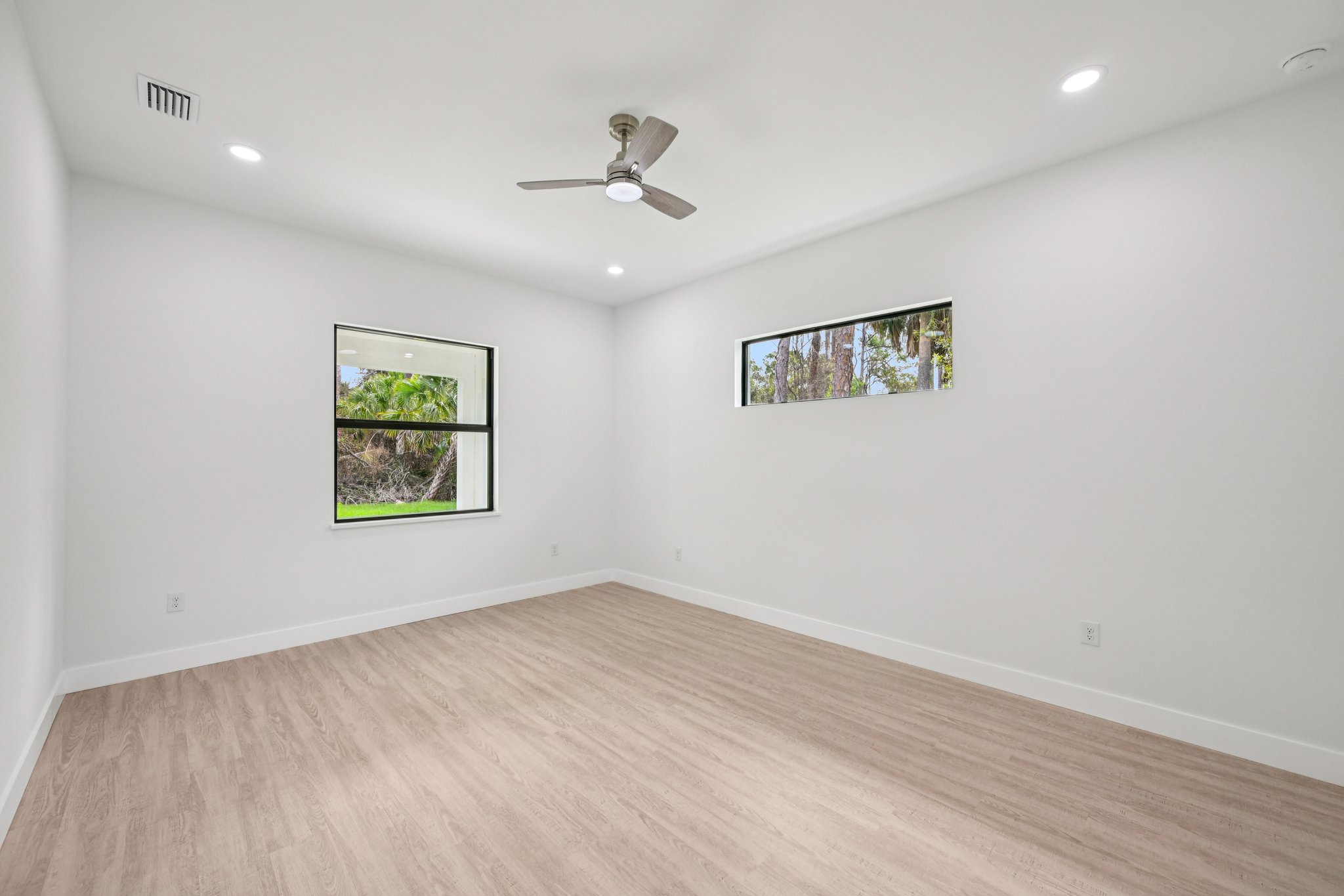 Troutdale St-S1403-022.jpg