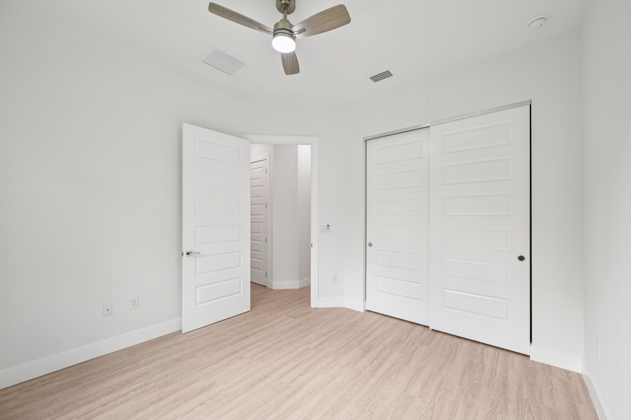 Troutdale St-S1403-030.jpg