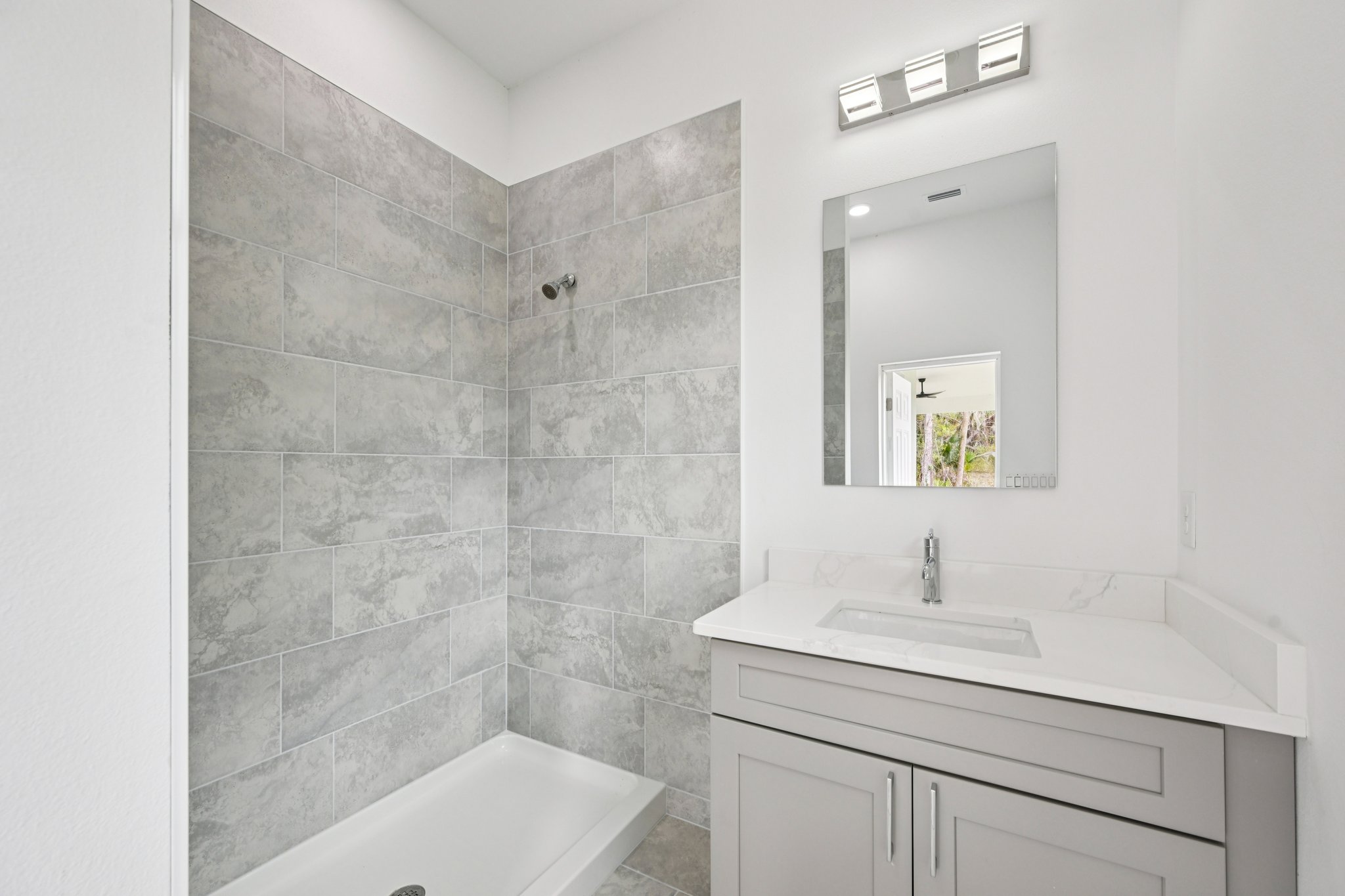 Troutdale St-S1403-035.jpg