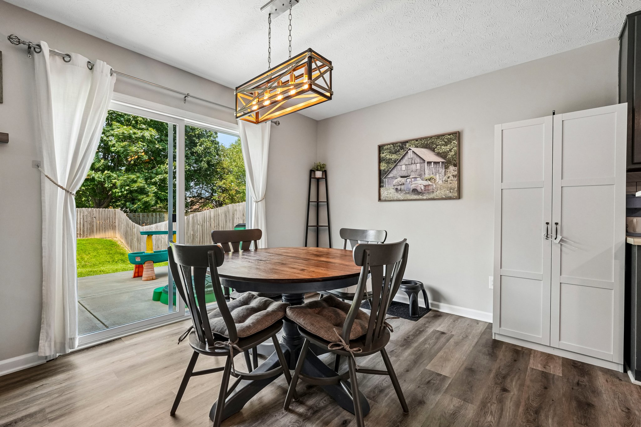 Vernon Pl-S2708-015.jpg