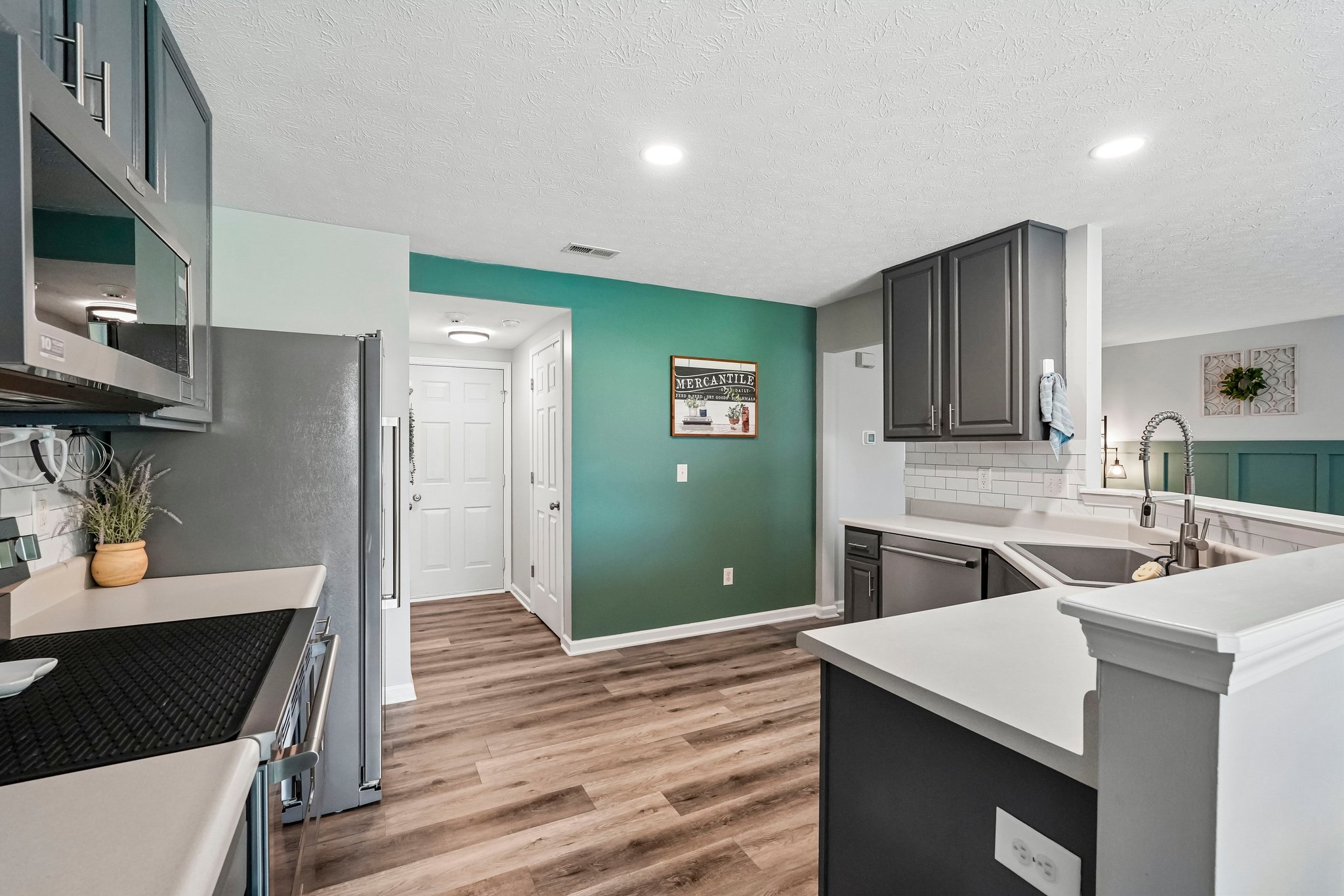 Vernon Pl-S2708-017.jpg