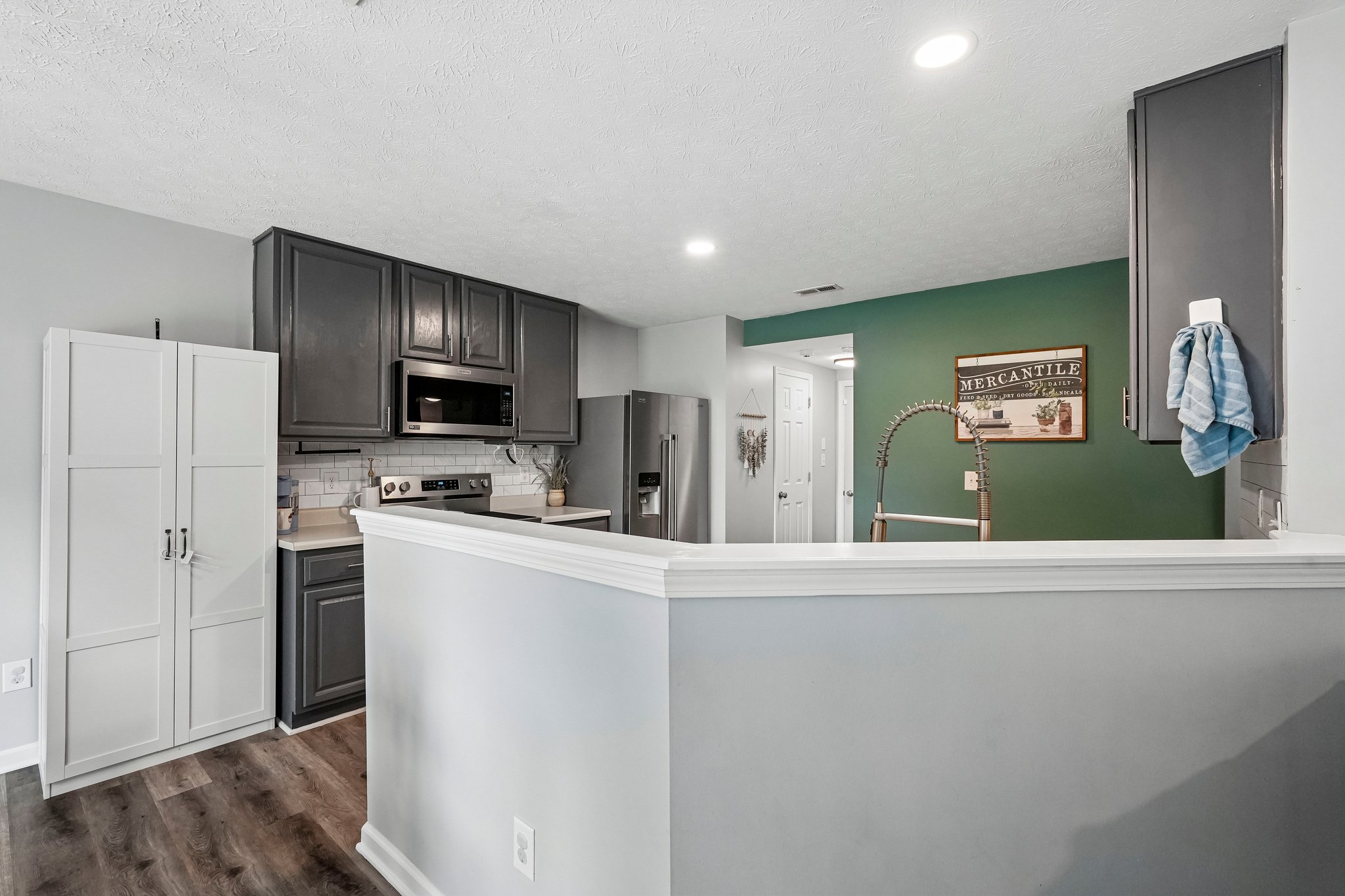 Vernon Pl-S2708-018.jpg