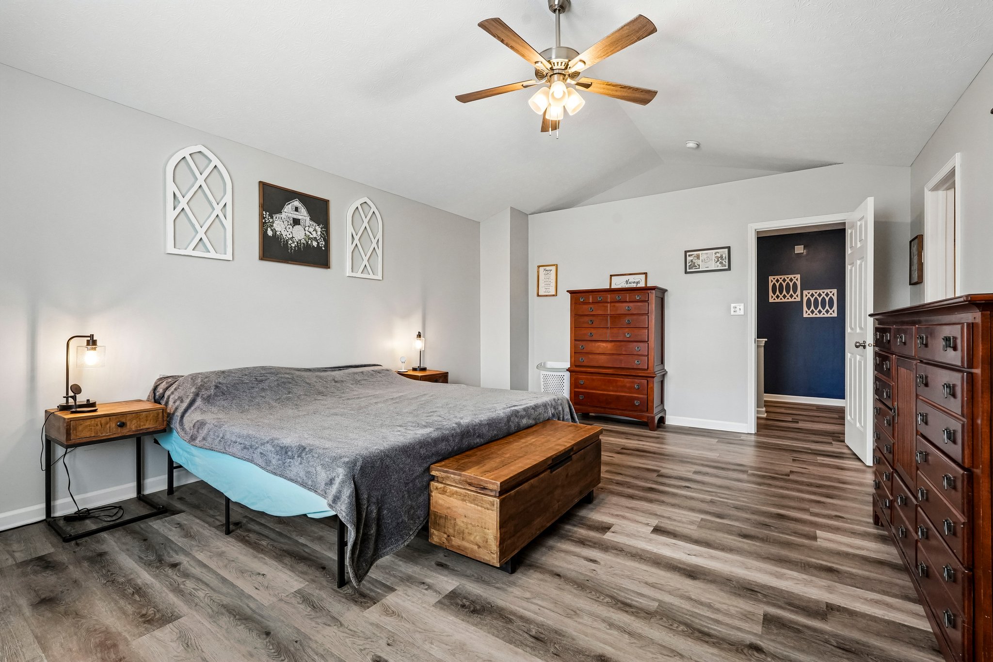 Vernon Pl-S2708-043.jpg