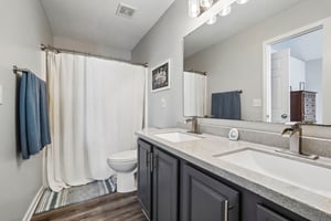 Vernon Pl-S2708-045.jpg