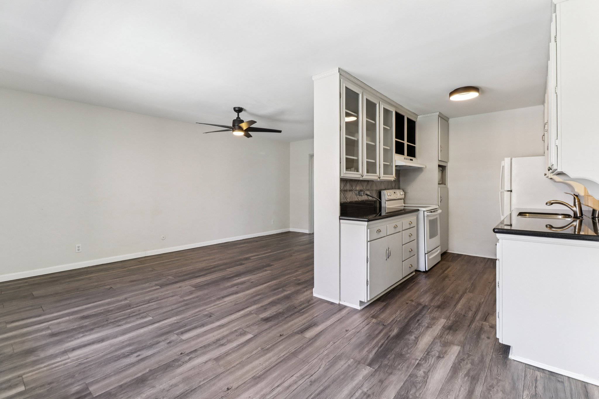 Louisiana St 2i-S1504-013.jpg