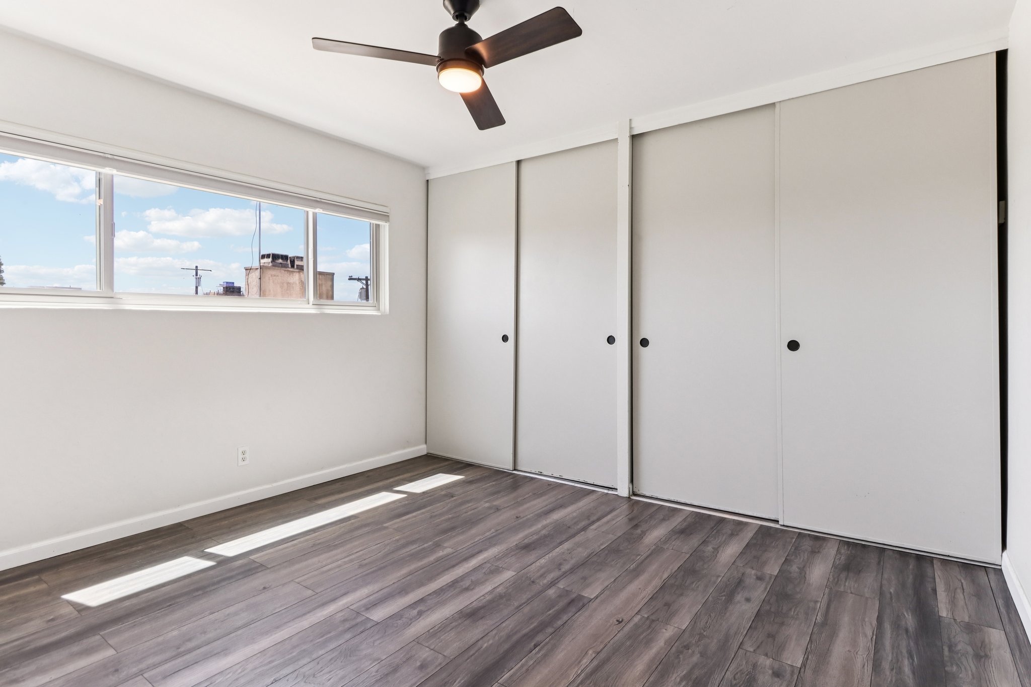 Louisiana St 2i-S1504-021.jpg