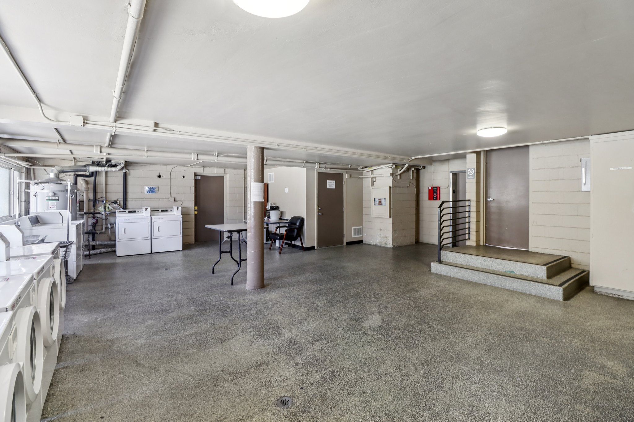 Louisiana St 2i-1504-902.jpg