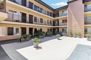 Louisiana St 2i-S1504-002.jpg