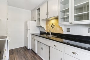 Louisiana St 2i-S1504-015.jpg