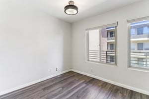 Louisiana St 2i-S1504-019.jpg