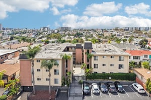 Louisiana St 2i-S1704-001.jpg