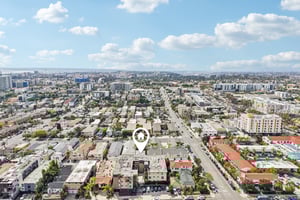 Louisiana St 2i-S1704-005.jpg