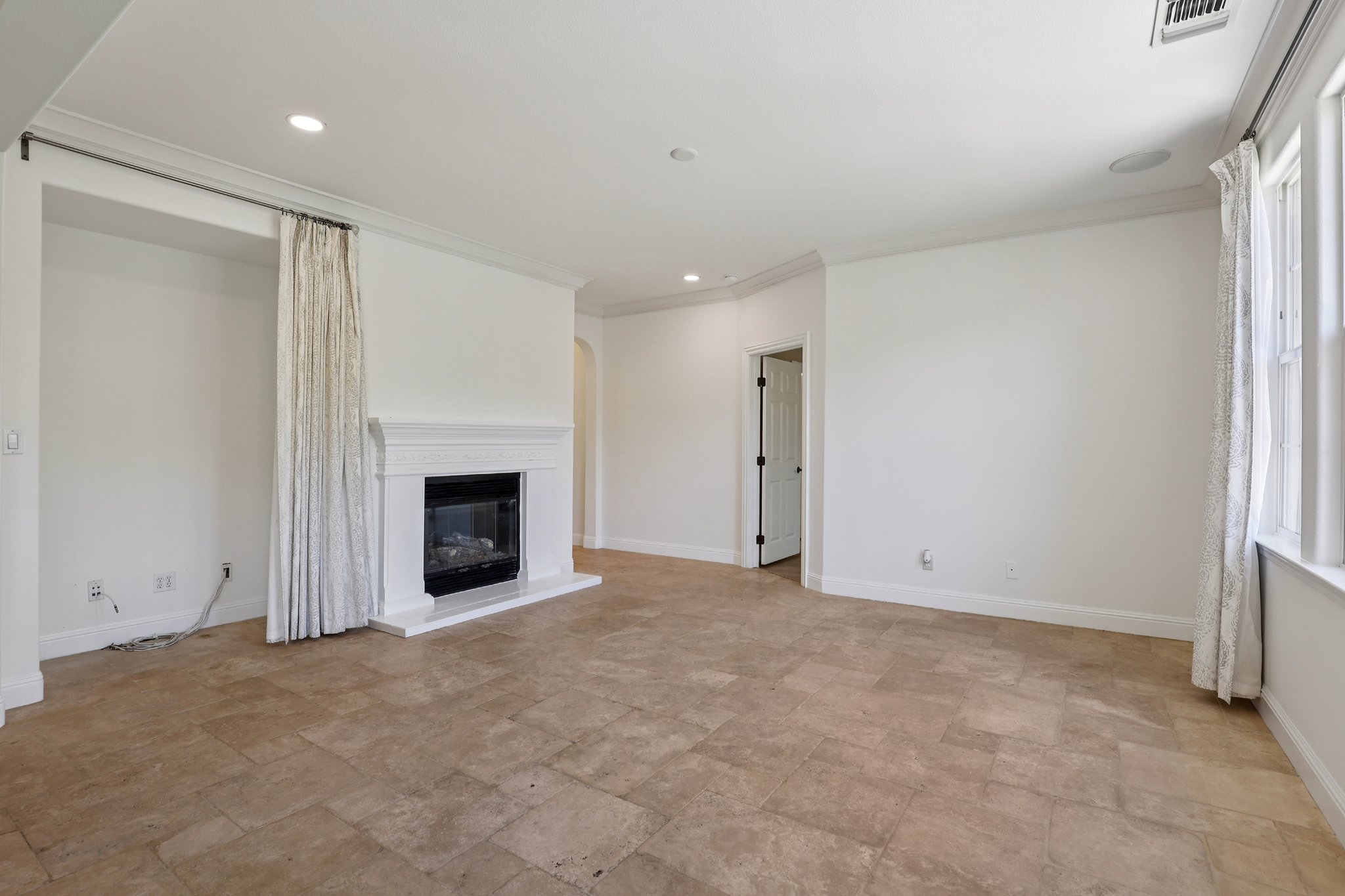 Summer Gate Ave-S2108-009rr.jpg