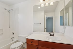 Summer Gate Ave-S2108-027r.jpg