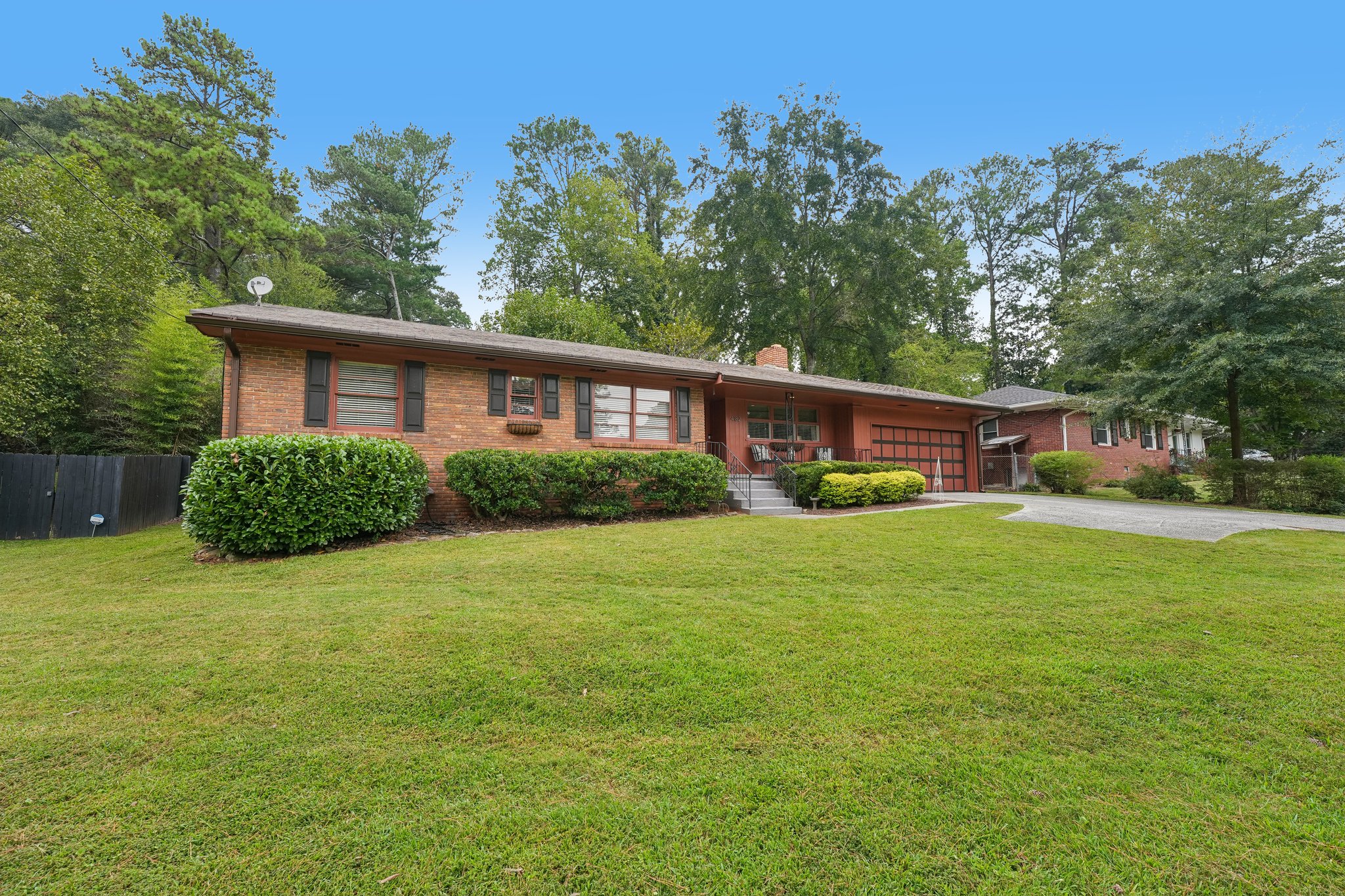 Briarcliff Rd NE-S0110-002.jpg