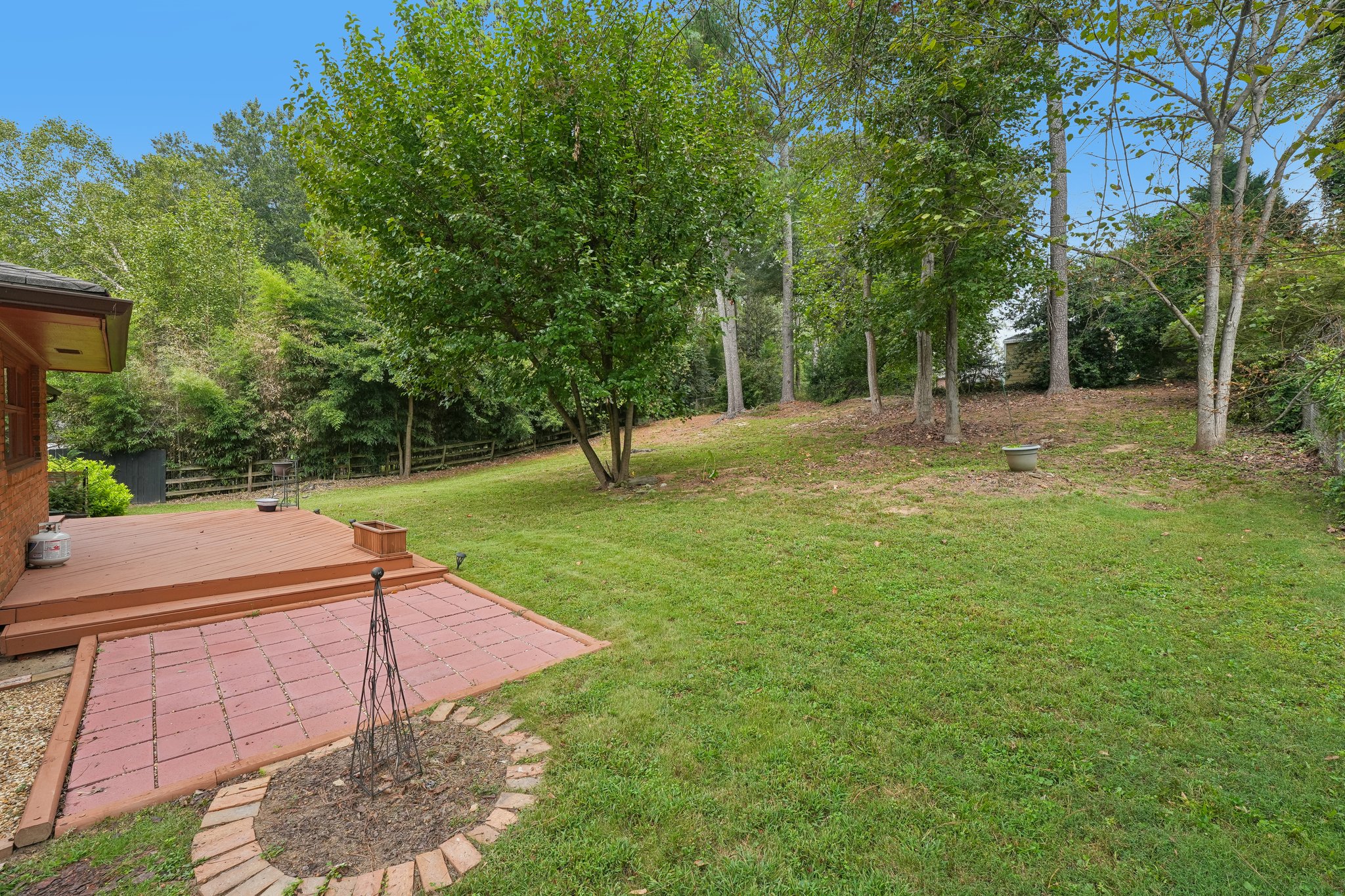 Briarcliff Rd NE-S0110-039.jpg