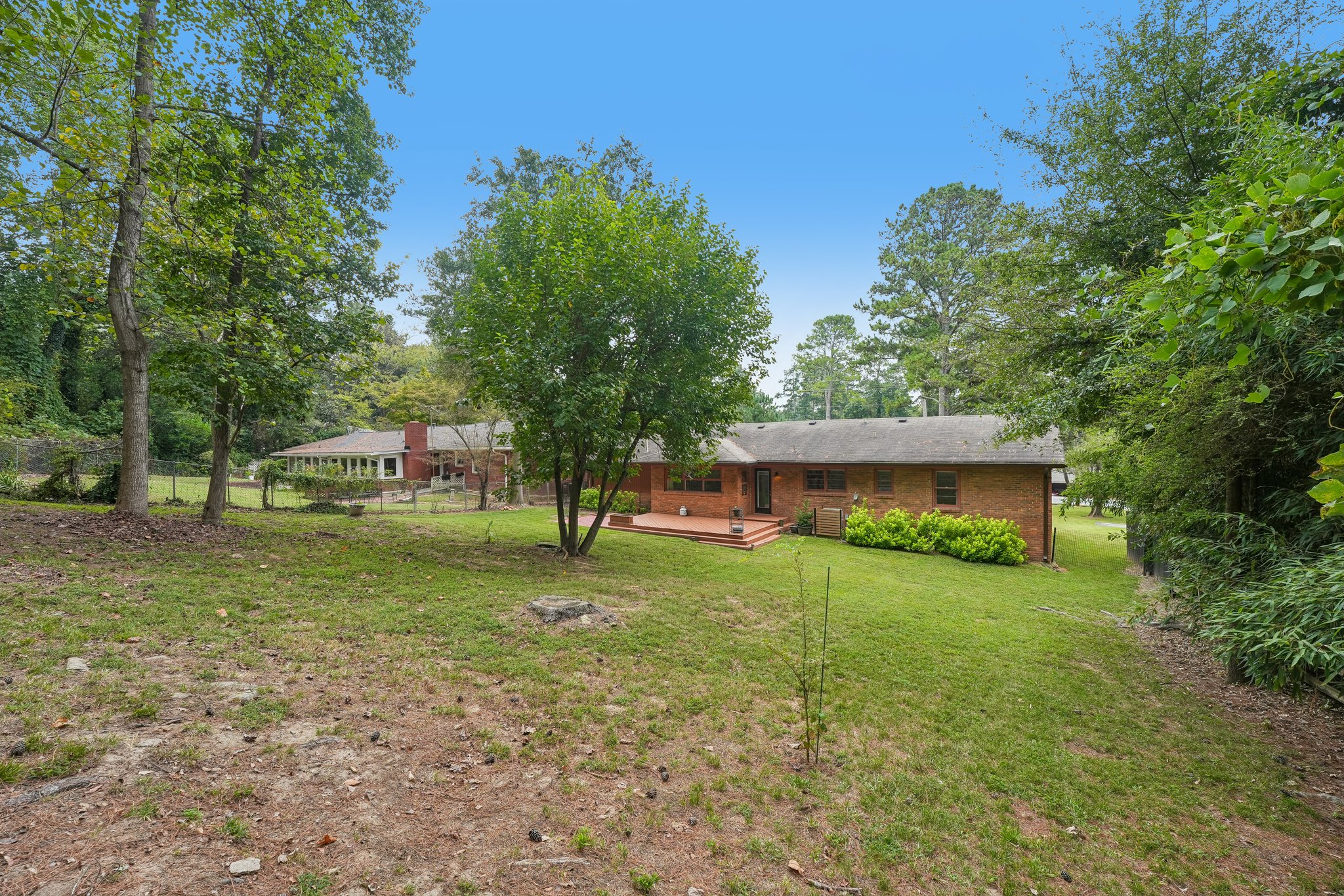 Briarcliff Rd NE-S0110-044.jpg
