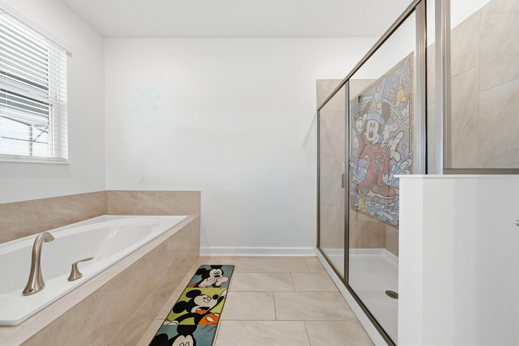1st Floor bedroom ensuite bathroom