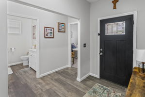 Photo 8