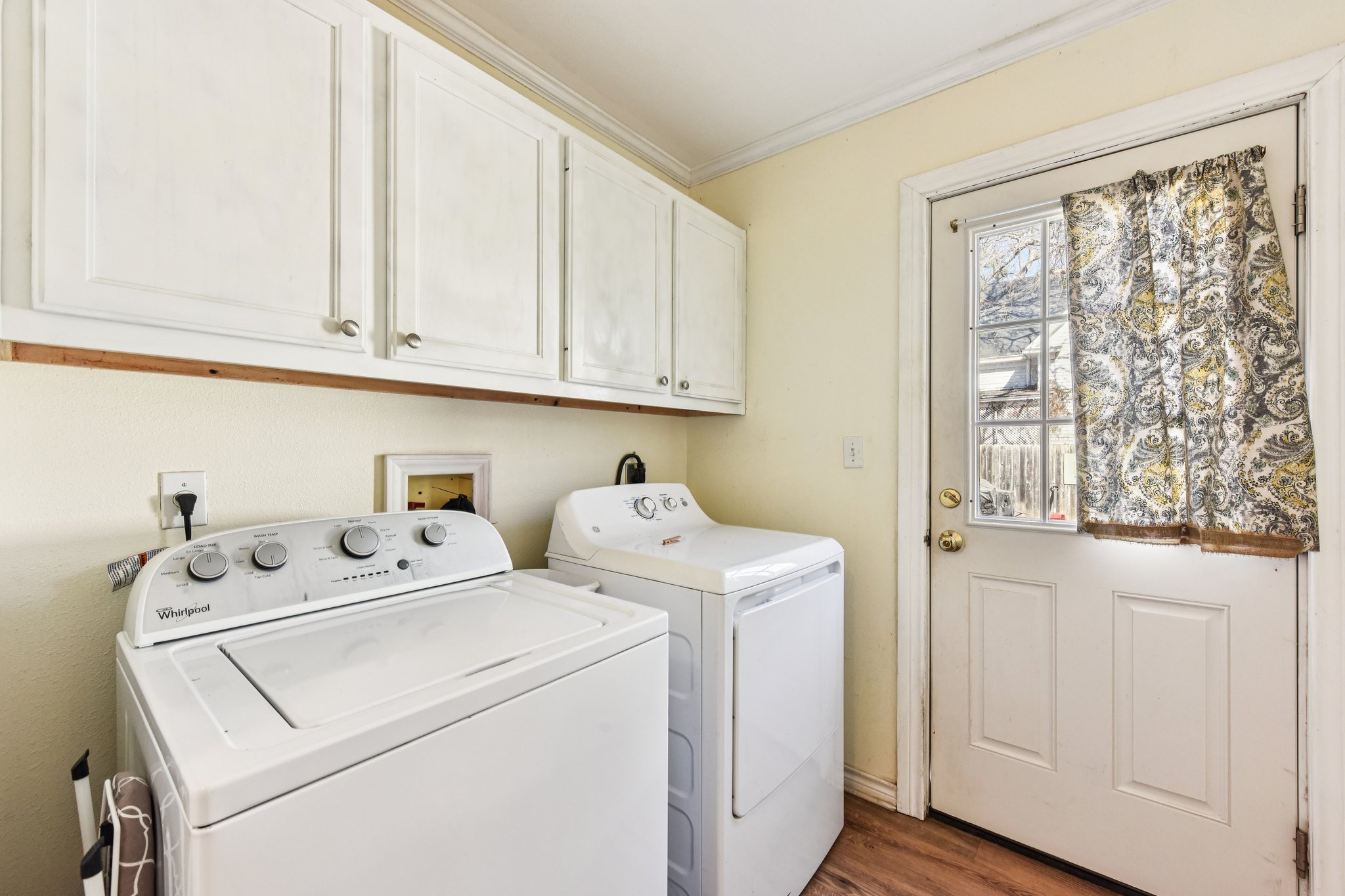 W San Antonio St-S0303-037.jpg