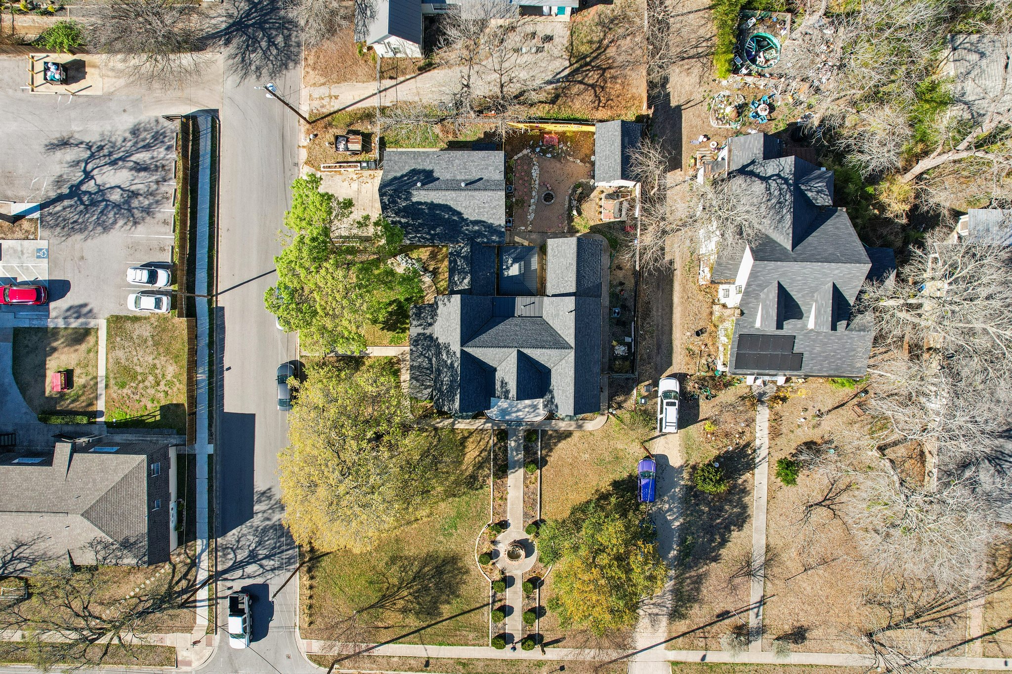 W San Antonio St-S0303-065.jpg