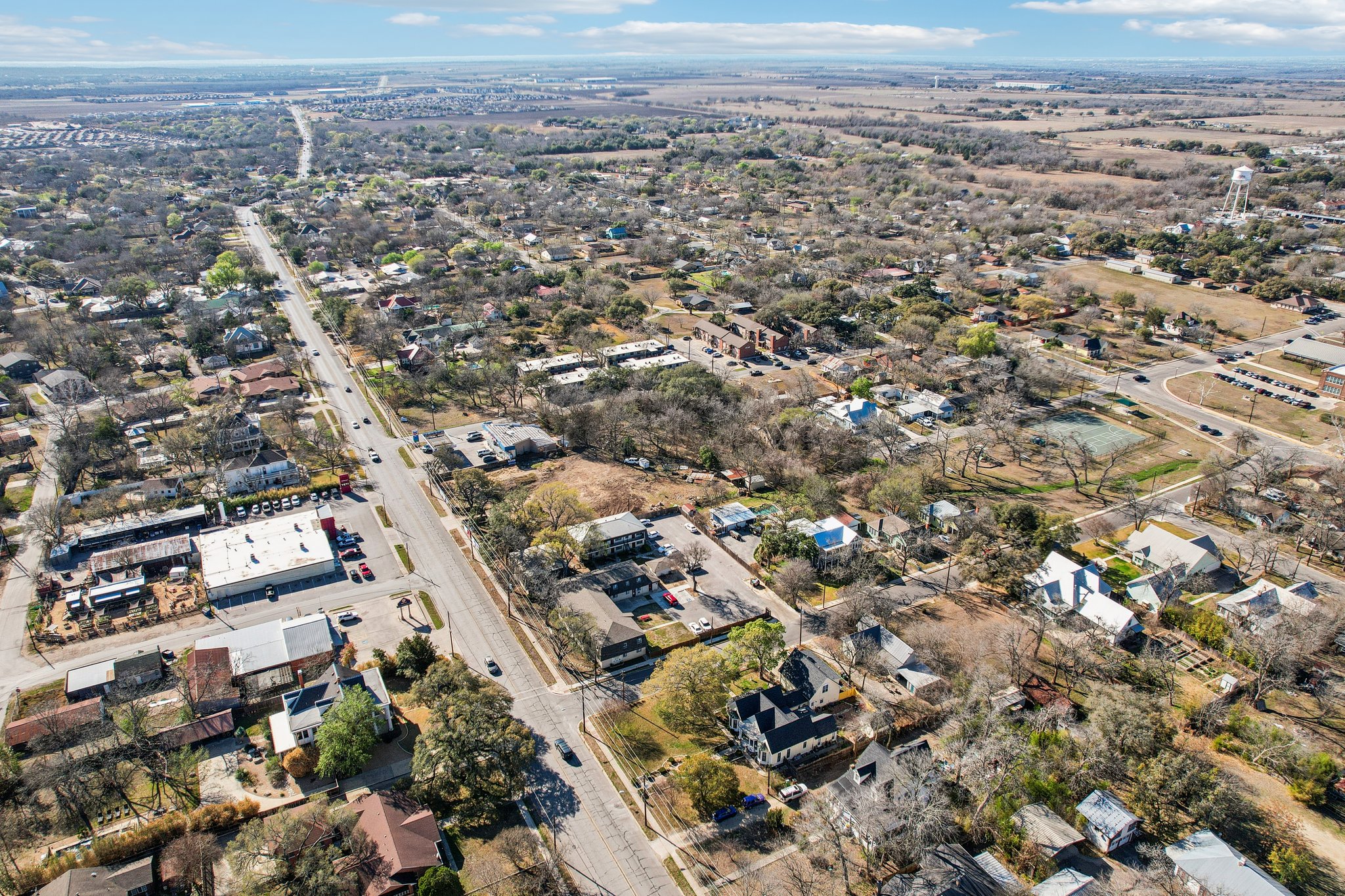 W San Antonio St-S0303-070.jpg