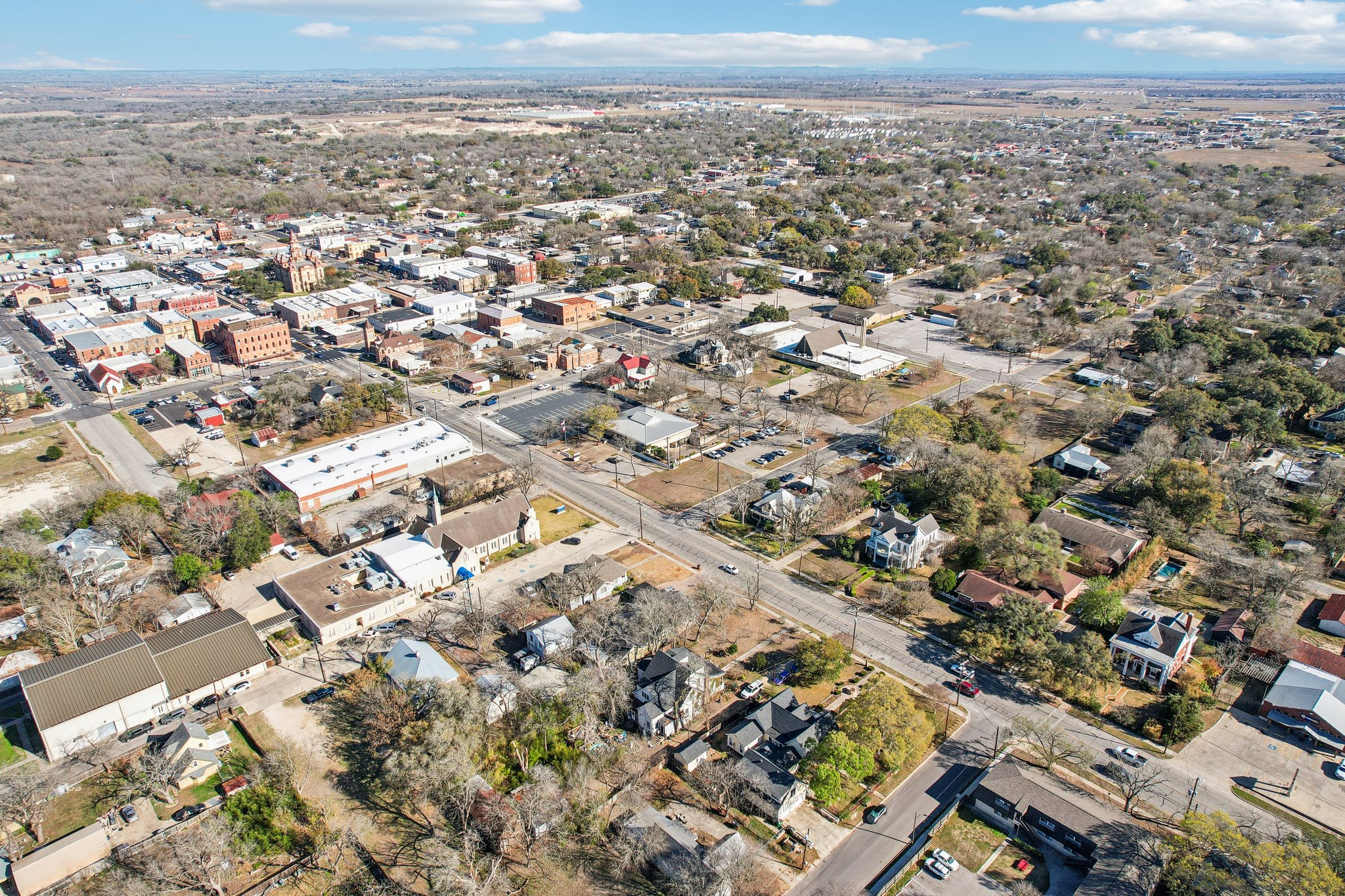 W San Antonio St-S0303-075.jpg