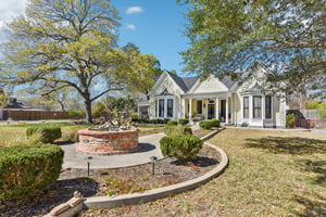 W San Antonio St-S0303-004.jpg