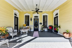 W San Antonio St-S0303-005.jpg