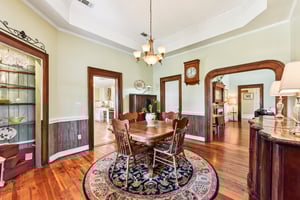 W San Antonio St-S0303-010.jpg