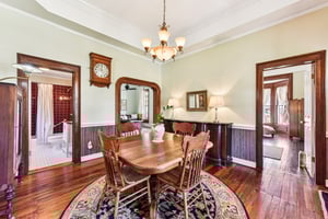 W San Antonio St-S0303-011.jpg