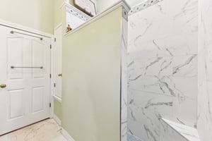 W San Antonio St-S0303-033.jpg